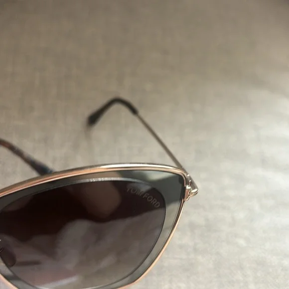 Tom Ford Sunglasses - Picture 7 of 9